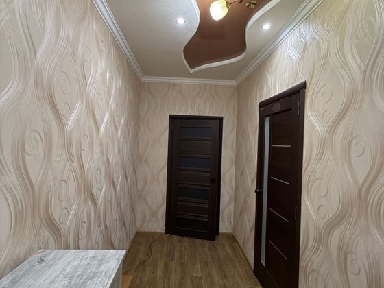 Продам 2 кімнатну з АО в цегляному будинку на Вокзальній Белая Церковь