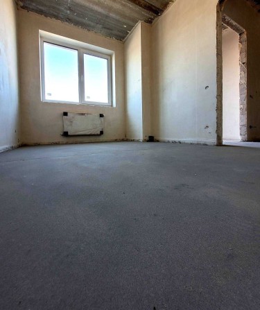 продаж 96м2 3 кім квартира КМ Паларіс - фото 1