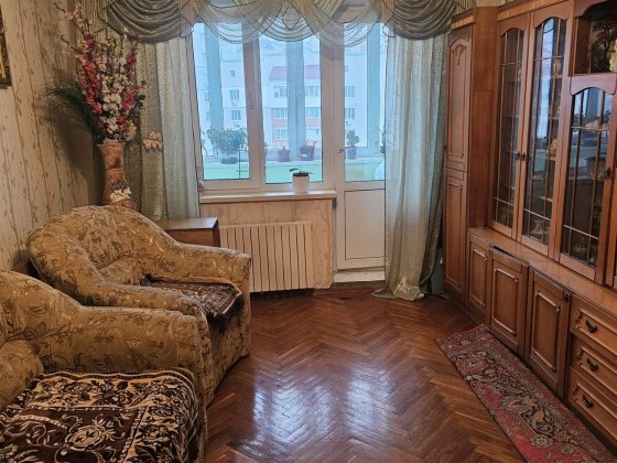 Продаж 4-х кім. квартири по вул. Машинобудівників, 1б, м. Вишневе Вишневое