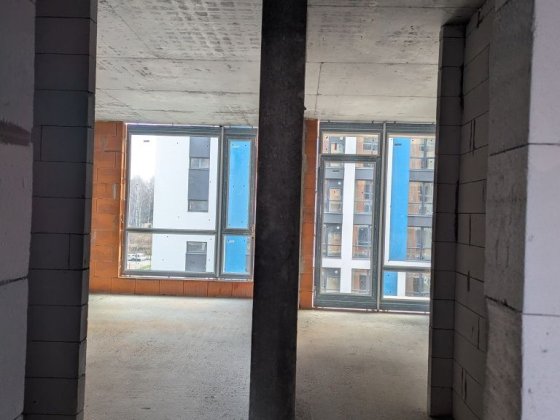 2- кімнатна поряд озера та парку , хороша ціна Івано-Франківськ