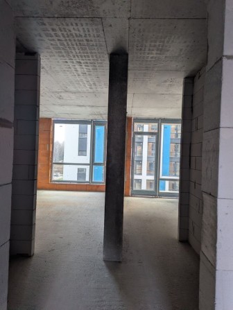 2- кімнатна поряд озера та парку , хороша ціна - фото 1