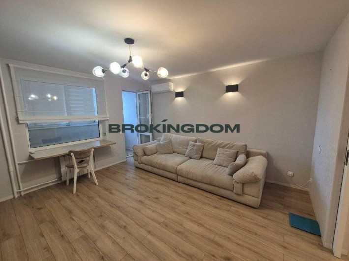 Продам 3 к. квартира з резервним живленням - фото 1