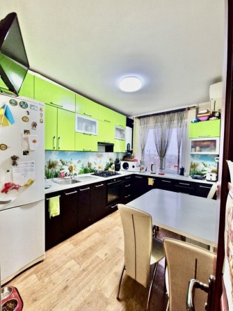 Продвж 3-х кімнатної квартири з автоносним опаленнМ - фото 1