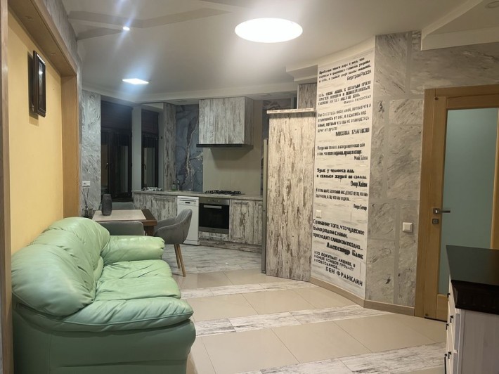 Без % з оформленням під ключ, АО, Сталінка 2К Центр Торгова площа БРУМ - фото 1