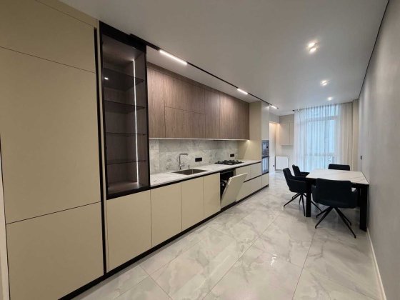 ЦЕНТР МІСТА!Продається простора та дуже затишна 2 кім квартира! Івано-Франківськ