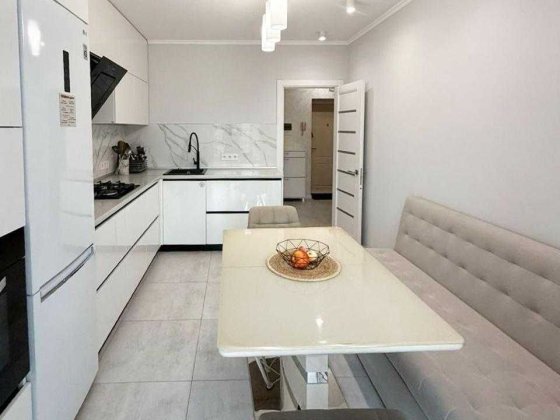 Продається 1-кім. квартира з якісним ремонтом та меблями біля парку Івано-Франківськ