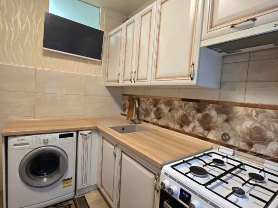 Продам  двокімнатну квартиру по  вул.Січневого прориву м.Біла Церква Белая Церковь