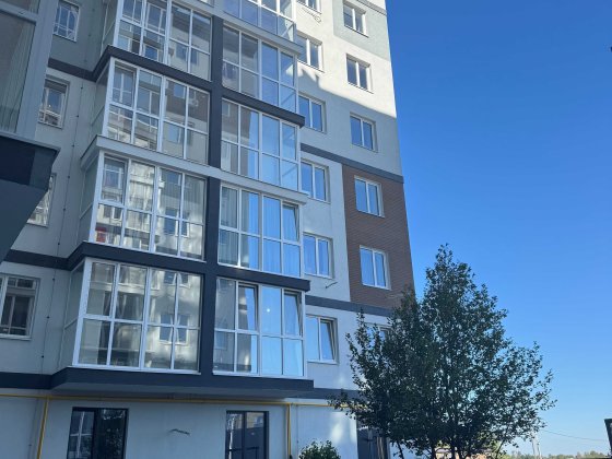 Квартира з балконом в Бучі! Без комісії! Програми -  так! Буча