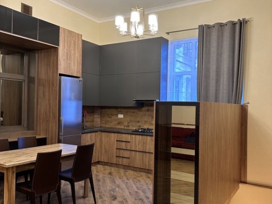 Продається двох кімнатна+ кухня студія+ підвал з Сауною і кімнатою Івано-Франківськ