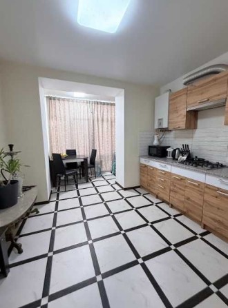 Велика Євро 2к квартира, поруч парк, швидкий виїзд на Київ - фото 1