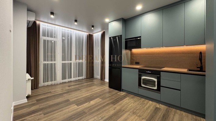 Сучасна 2к квартира в центрі м.Буча - фото 1