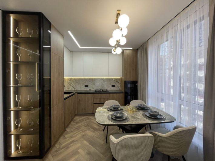 Продаж квартири з ремонтом. Кухня вітальня Фемелі Плаза - фото 1