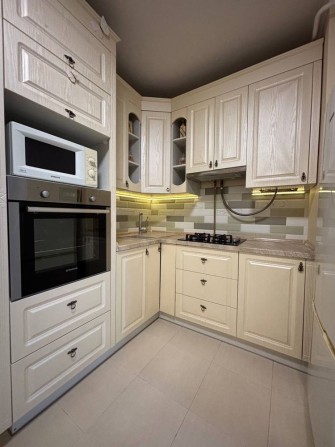 Квартира з сучасним ремонтом та меблями! Поруч з парком! 2% оформлення - фото 1