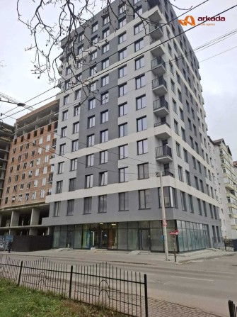 Продається Актуальна 1 - кімнатна квартира 39 м.кв. за вигідною ціною! - фото 1