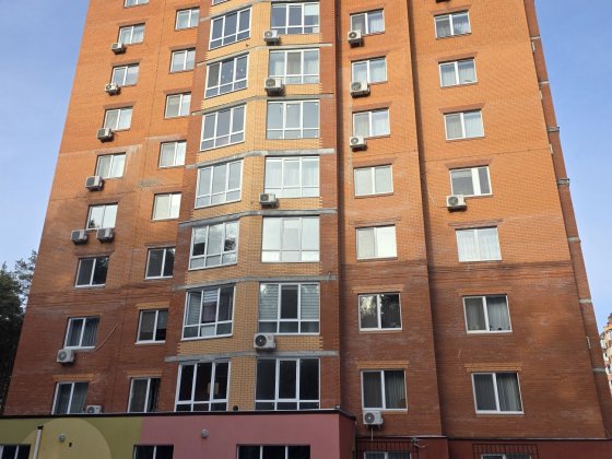 Продам квартиру   1к 37 кв м Ірпінь вул О. Теліги 2д Ірпінь