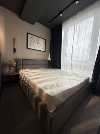 Нова дизайнерська квартира в закритому комплексі - фото 1