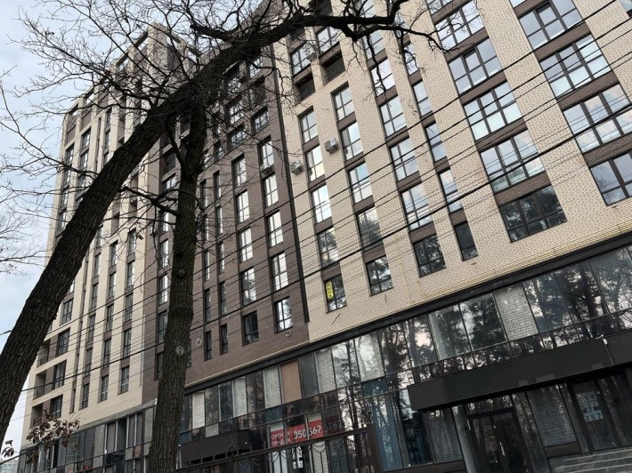 Продам квартиру в центрі міста - фото 1