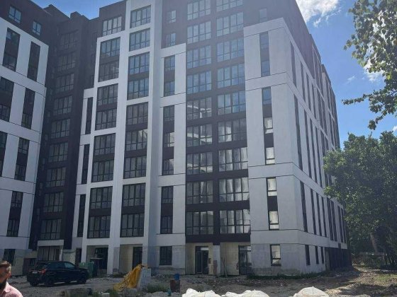 Яскрава 1-кімн. квартира у ЖК «Атмосфера» — поруч озеро, Ивано-Франковск