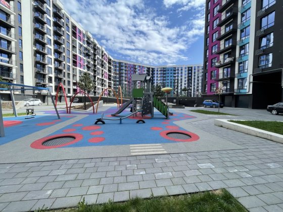 Продаж двокімнатної квартири в ЖК Фемелі Плаза із кухнею-студією Ремон Івано-Франківськ