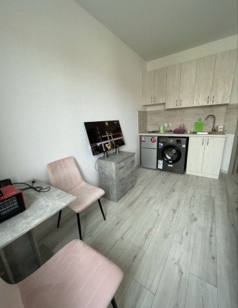 Продається готова до заселення 1 кім квартира біля Варшавської траси. - фото 1