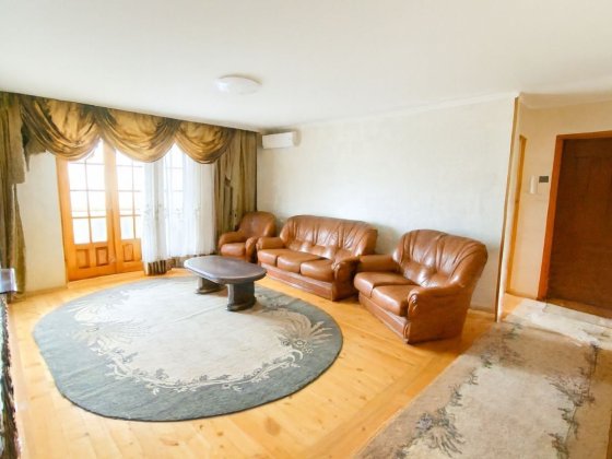 Простора 3 кім квартира з ремонтом та видом на місто ! Кременчук