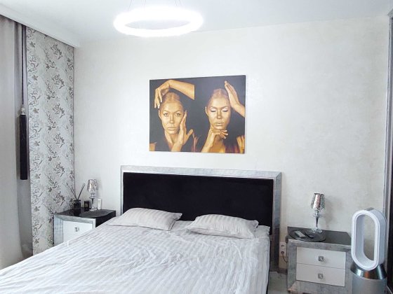 Продаж 3 кімн. з Люкс ремонтом ,технікою ,меблями.пр.Університетьський Кривий Ріг