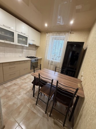 Продаж квартири Молодіжний - фото 1