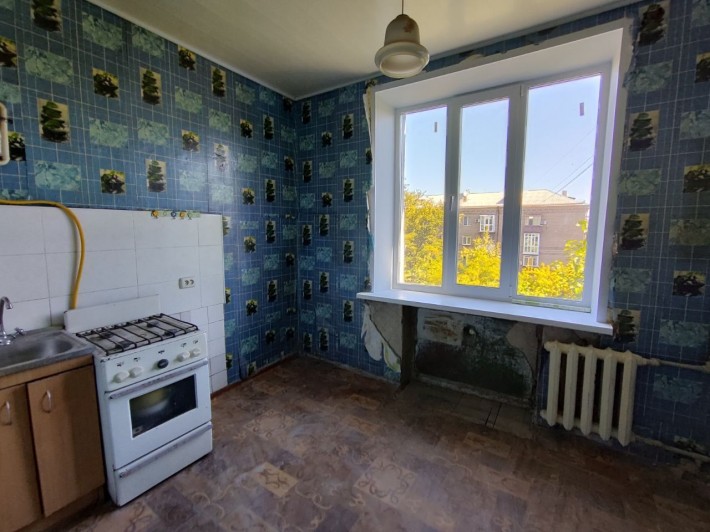 Продам 3 кімнатну Сталінку Соцмісто Металургів - фото 1