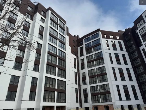 Продаж 3-х км квартири поруч м.Озера. індивідуальне гозове Ивано-Франковск