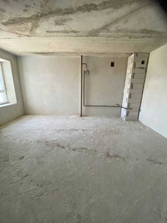 Продається 2-х кімнатна квартира в центрі міста. - фото 1