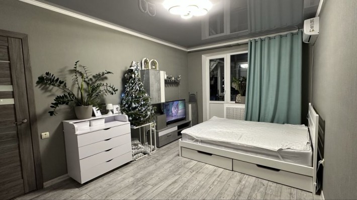 Продаж 1-кімнатної квартири з ремонтом, меблями, технікою - фото 1