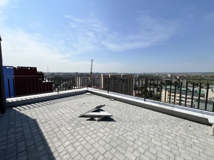Продам Здану Дворівневу квартиру з терасою з видом на Гори та Центр - фото 1