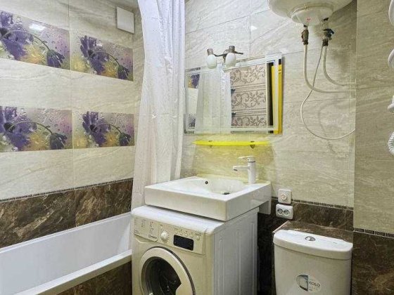 Продаж 2-кімн з ремонтом і меблями 129 квартал за Зарічним Кривой Рог