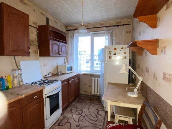 Продаётся 3-комнатная квартира по улице Свято-Николаевская Кривий Ріг