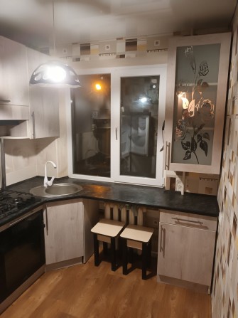 продам кавртиру в Кривом Роге 43 кв вул.Сергія Колачевського 144кв156 - фото 1