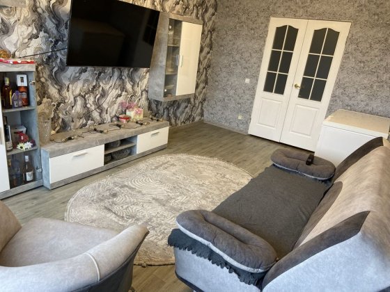 Продаж просторої та світлої 4-кімнатної  квартири Кривой Рог