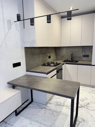 1к квартира з авторським ремонтом,меблями,технікою.Держ.прогр.ТАК! - фото 1