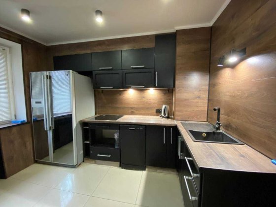 Трехкомнатная «чешка» с ремонтом, в Центрально-Городском районе Кривий Ріг