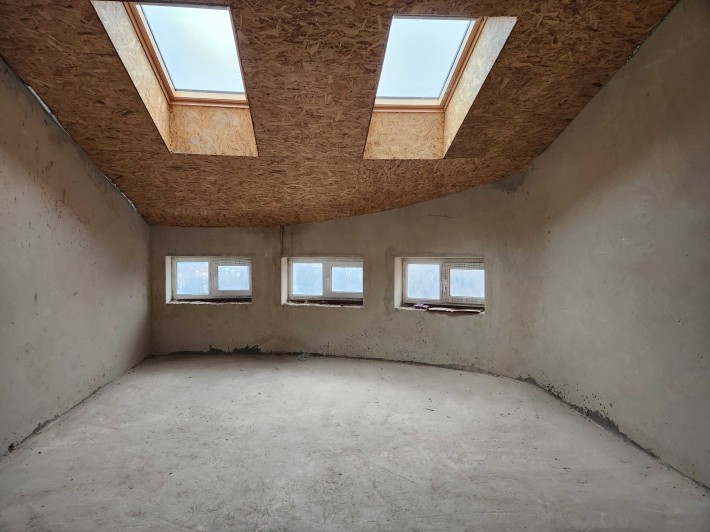 Велика 3 КК, дворівнева у сучасному ЖК в зданому будинку! - фото 1