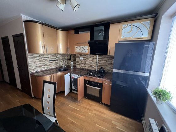 3 кімнатна квартира , 5-й зарічний Кривой Рог