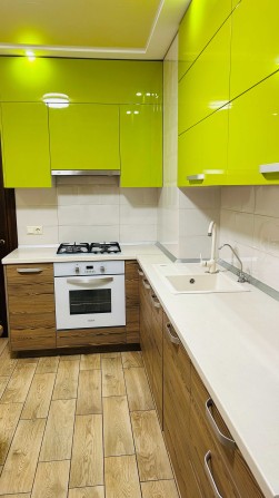 Простора трикімнатна квартира на Кравчука в місті Луцьку - фото 1