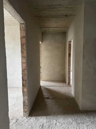 3кімнатна квартира у готовому будинку біля озера - фото 1