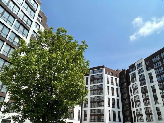 Готова 2к квартира, поруч міське озеро, центр Івано-Франківськ