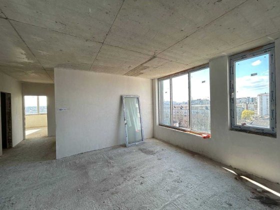 Готова до ремонту! 3км квартира на вул Незалежності Івано-Франківськ