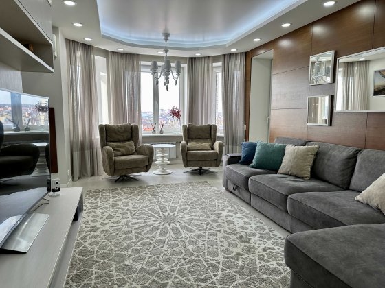 Неймовірна дворівнева квартира в центрі Бучі Буча