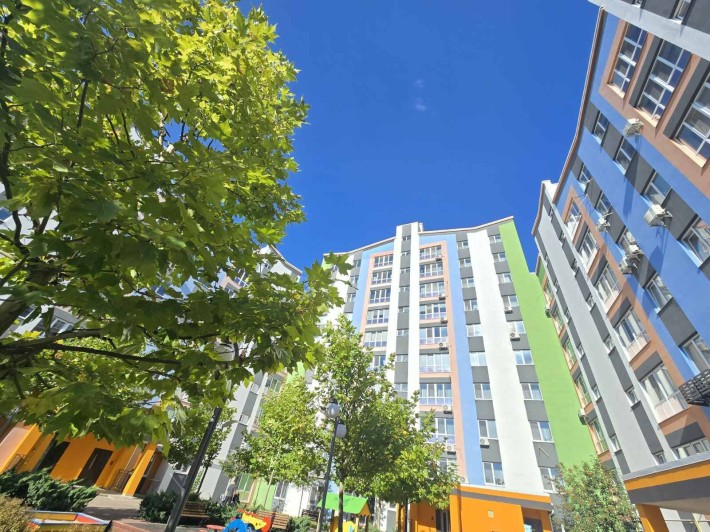 Студія з ремонтом з мінімальним оформленням - фото 1