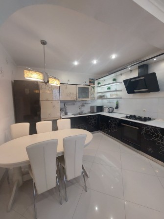 ПРОДАЖ дворівневої 3-кімнатної квартири в р-ні вул.Чернишевського - фото 1