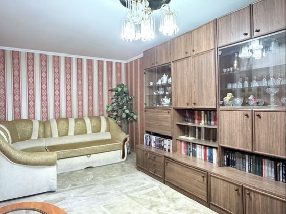 Продам 2х.ком.квартиру 5й-Заречный,Бродвей Кривой Рог