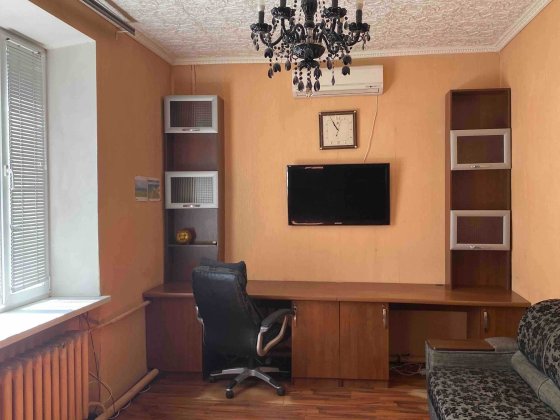 продам 2-х кімнатну квартиру на Червоной Кривой Рог