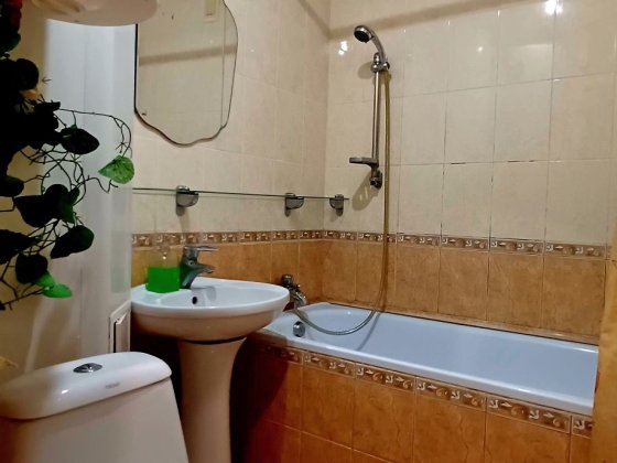 Простора 3-кімнатна квартира з окремими кімнатами Кривой Рог